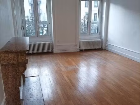 appartement 4 pièces 104 m²