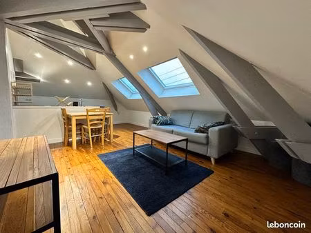 t2 meublé 22 m² sous les toits – saint-nazaire centre