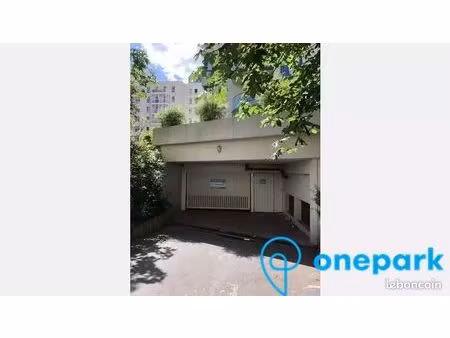parking/box 12 m² courbevoie