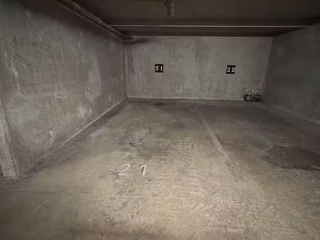 place de parking privée