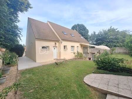 maison traditionnelle de 147 m² à gretz-armainvilliers