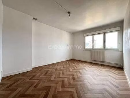 location appartement chambre à notre-dame-de-bondeville (76960) : à louer chambre / 51m² n