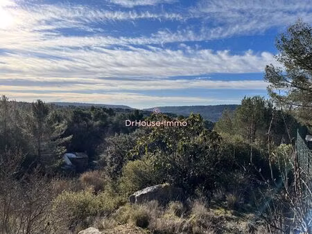 batisse provencale en pierre sur un terrain de 5000m2 en zone naturelle