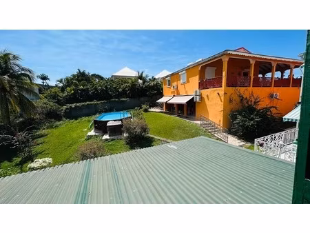 en exclusivite - a vendre - villa multifonctionnelle au coeur d'un quartier recherche a sa