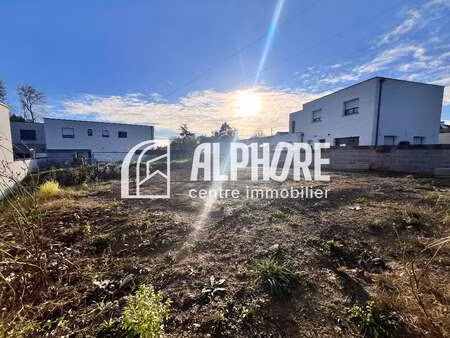 vente terrain à couëron (44220) : à vendre / 379m² couëron
