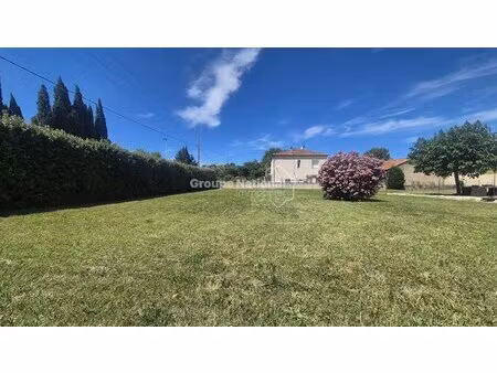 sarrians - terrain constructible 943 m²