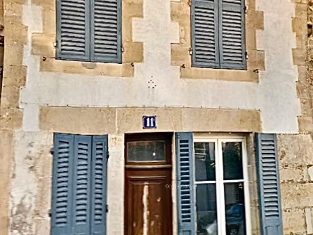 avallon centre : maison de ville