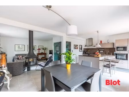 maison sur sous-sol complet au calme proche des omblais !