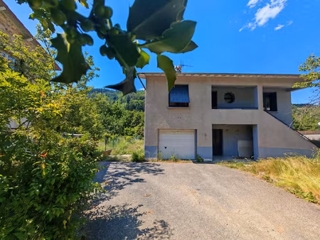 maison avec dépendances et fort potentiel à mariac à moins
