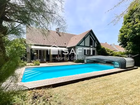 maison avec piscine à mehun sur yèvre