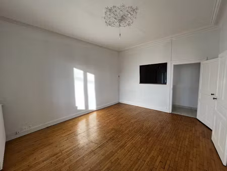 location maison 7 pièces 165 m² à plescop (56890)  1 600 €