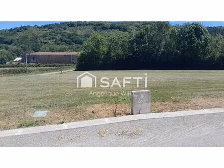 terrain constructible viabilisé de 1560 m²