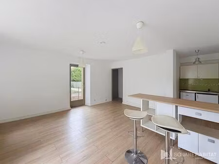 studio centre-ville montfort sur meu