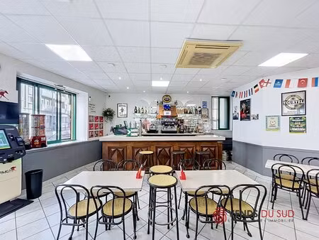 bar