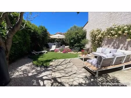 villa 4 faces 5 chambres piscine