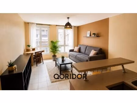 t1 spacieux 28m² - séjour cuisine ouverte 20m ² - garage poss