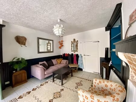 maison avec espace pour un petit commerce à bussière poitevine