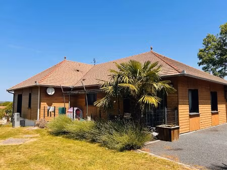 maison écologique de 3 chambres avec piscine et espace invités entre cahors et gourdon