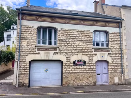 maison centre-ville avec jardin et garage