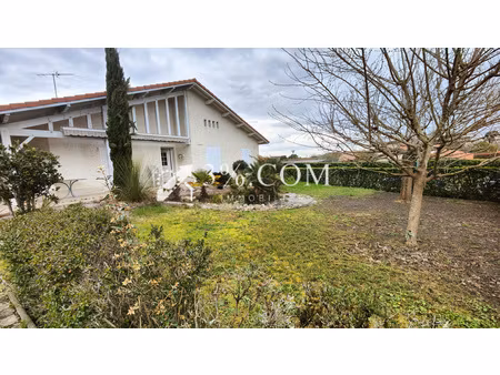 à vendre – maison familiale au cœur de saint-pierre-du-mont