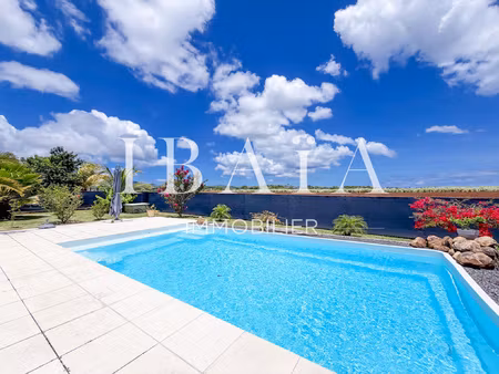 exclusivité - sainte rose - villa avec piscine - 3ch + mezza