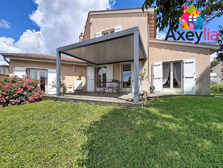 a vendre - secteur feurs - maison individuelle avec terrain sans vis a vis