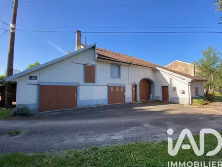 maison de village à saint-maurice-colombier (25260)