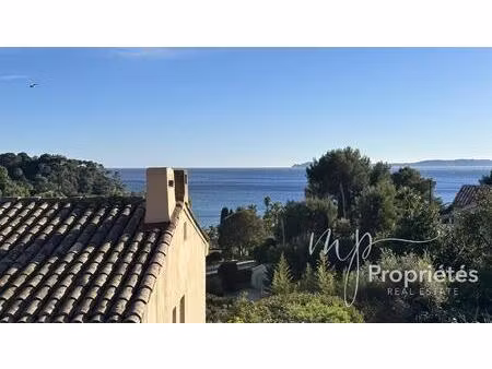 exclusivité – appartement 3 pièces avec vue mer  jardin  véranda et mezzanine