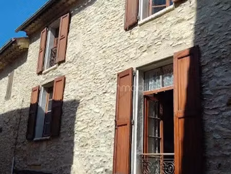 vente maison 4 pièces 88 m² à saint-etienne-les-orgues (04230)  129 000 €