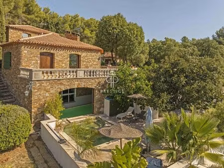 achat : maison (83400)