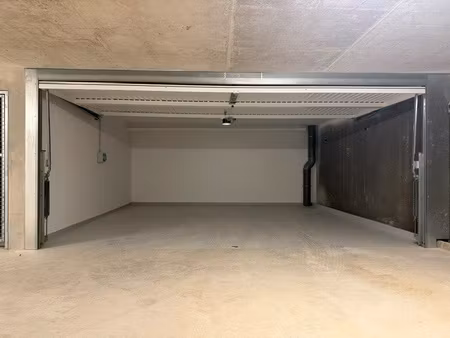 location parking cap d ail 06320