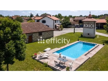 maison 8 pièces - 306 m²