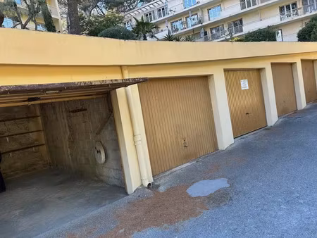 location garage à sanary-sur-mer (83110)