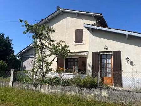vente maison 5 pièces 150 m² chalais (16210)