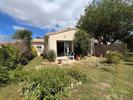 vente maison 4 pièces 80 m² la rochefoucauld-en-angoumois (16110)