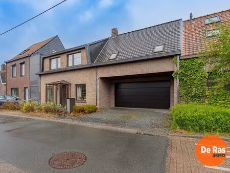 bottelare – ruime woning met tuin  dubbele garage en 5 slpks