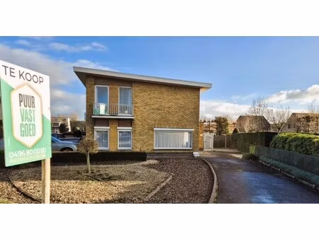 sixties woning met veel potentieel op ideale locatie