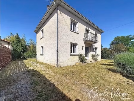 maison à vendre 6 pièces  4 chambres 166 m2 sur 445m2 de terrain - bergerac (24)