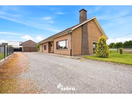 ruime open bebouwing met 4 slaapkamers te nukerke (maarkedal)!