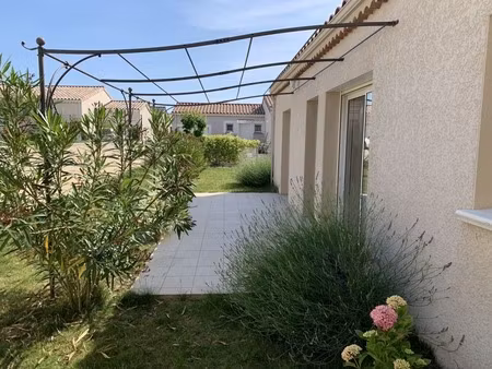 maison récente de plain-pied t4 avec garage et jardin clos