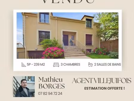 maison 7 pièces 238 m²
