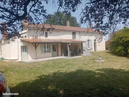 propriété 5 pièces 139 m²