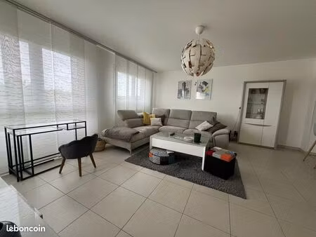 appartement 3 pièces 111 m²