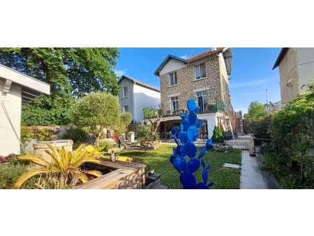 maison - 110m ²