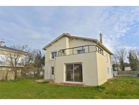 maison - 139m ²