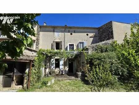 maison 7 pièces 220 m²
