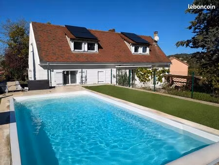 maison familiale 160 m² – 5 chambres – piscine chauffée – terrain 1345 m² – cahors