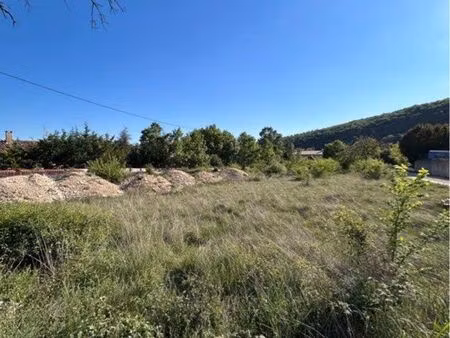 terrain constructible de 2000 m² à banon (04150) – cadre calme et ensoleillé