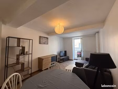à louer – charmant t2 meublé de 47 m² avec terrasse et balcon