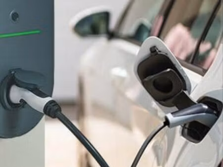 garage avec prise 7kwh chargement électrique proche hôpital